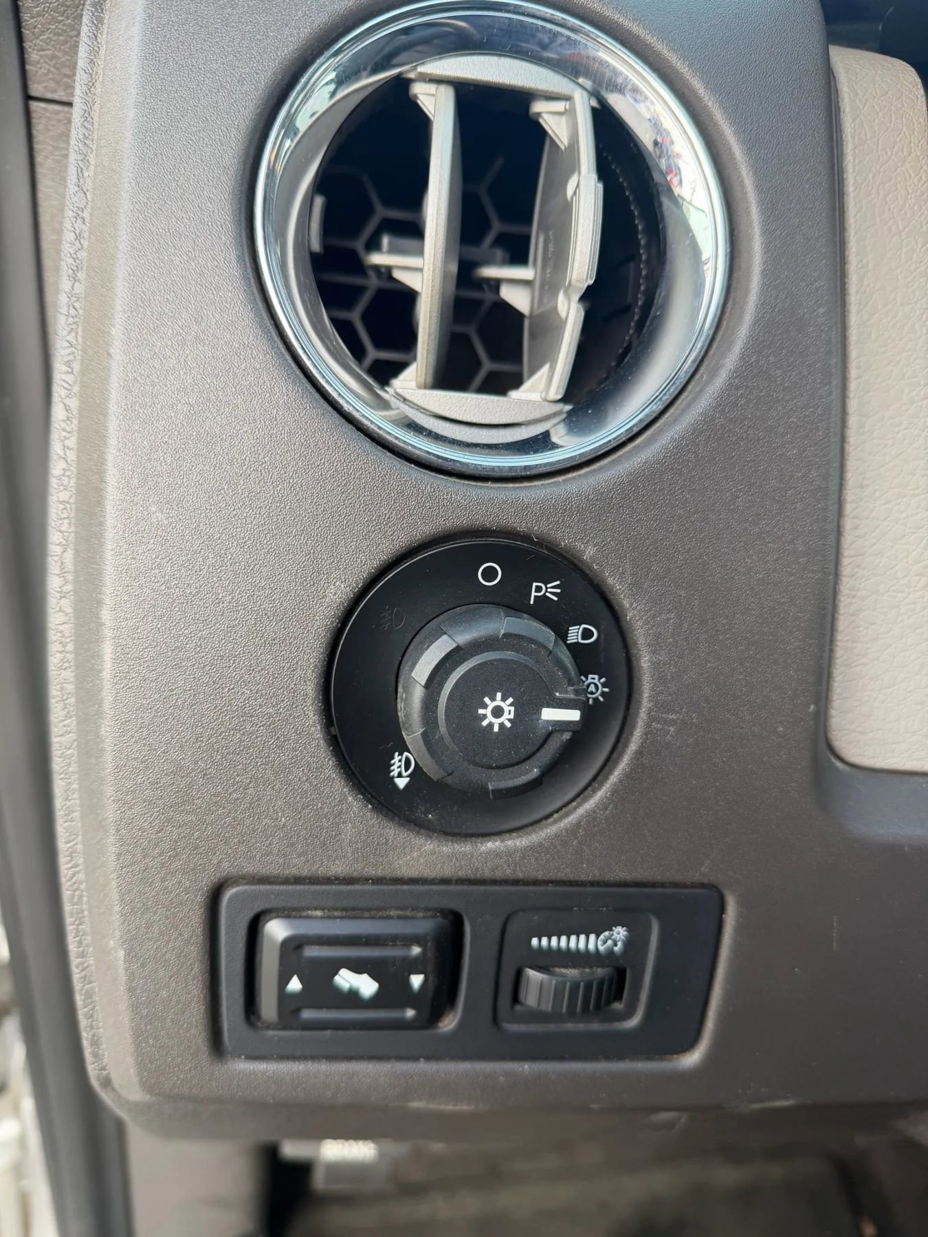 Used 2009 Ford F150 XLT image 17