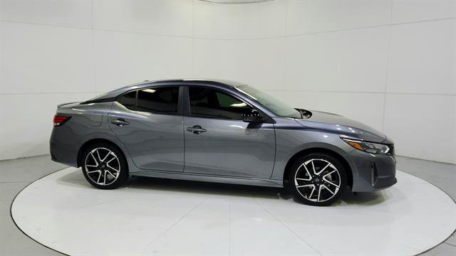 Certified 2024 Nissan Sentra SR FWD image 9