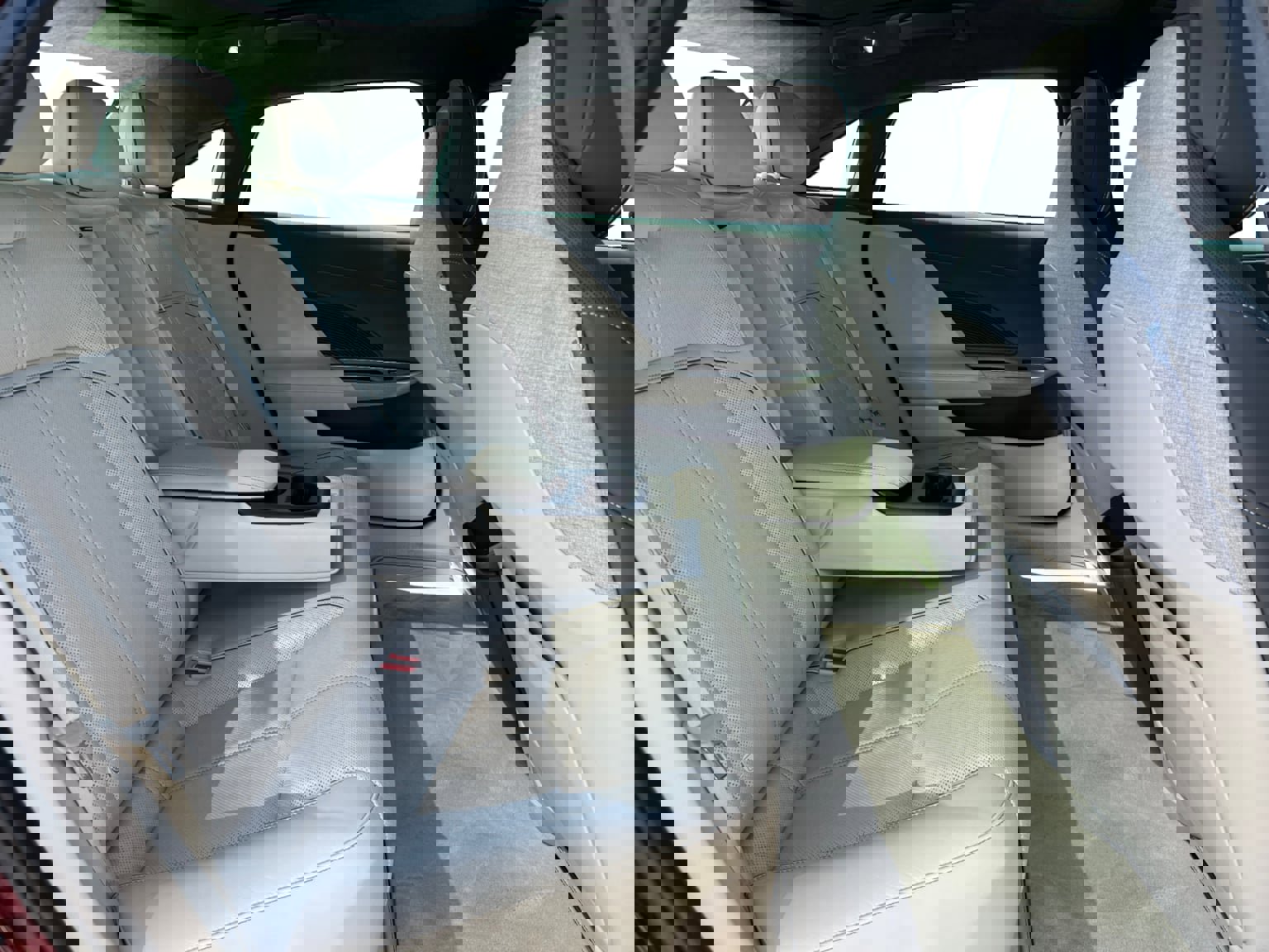 Used 2022 Lucid Air Dream Edition image 18