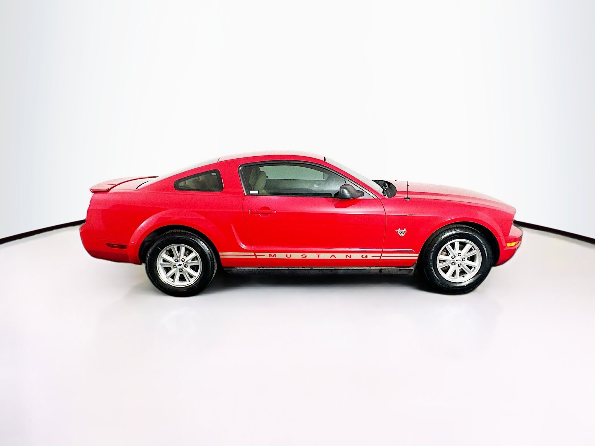 Used 2009 Ford Mustang Coupe RWD image 10