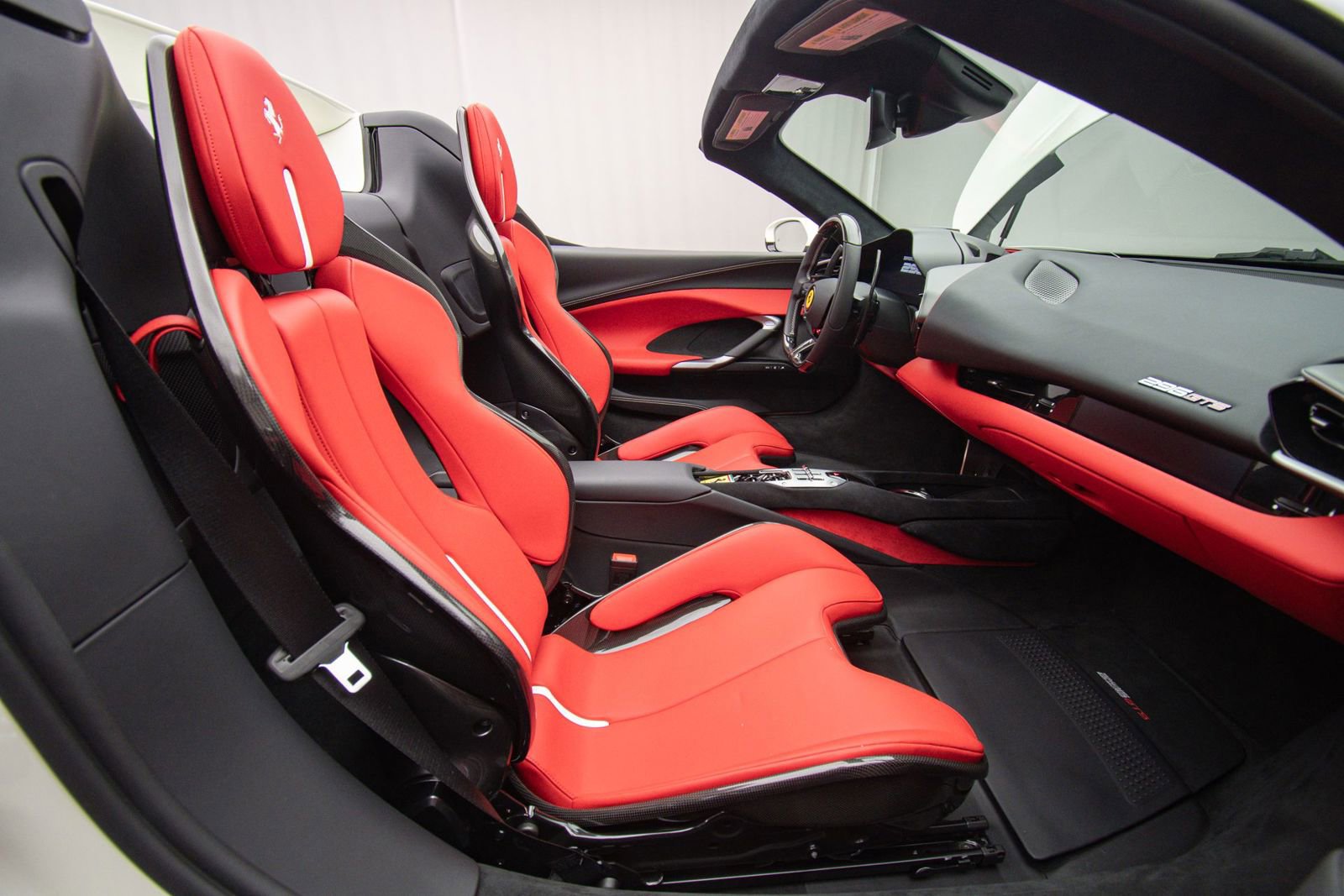 Used 2025 Ferrari 296 GTS RWD image 21