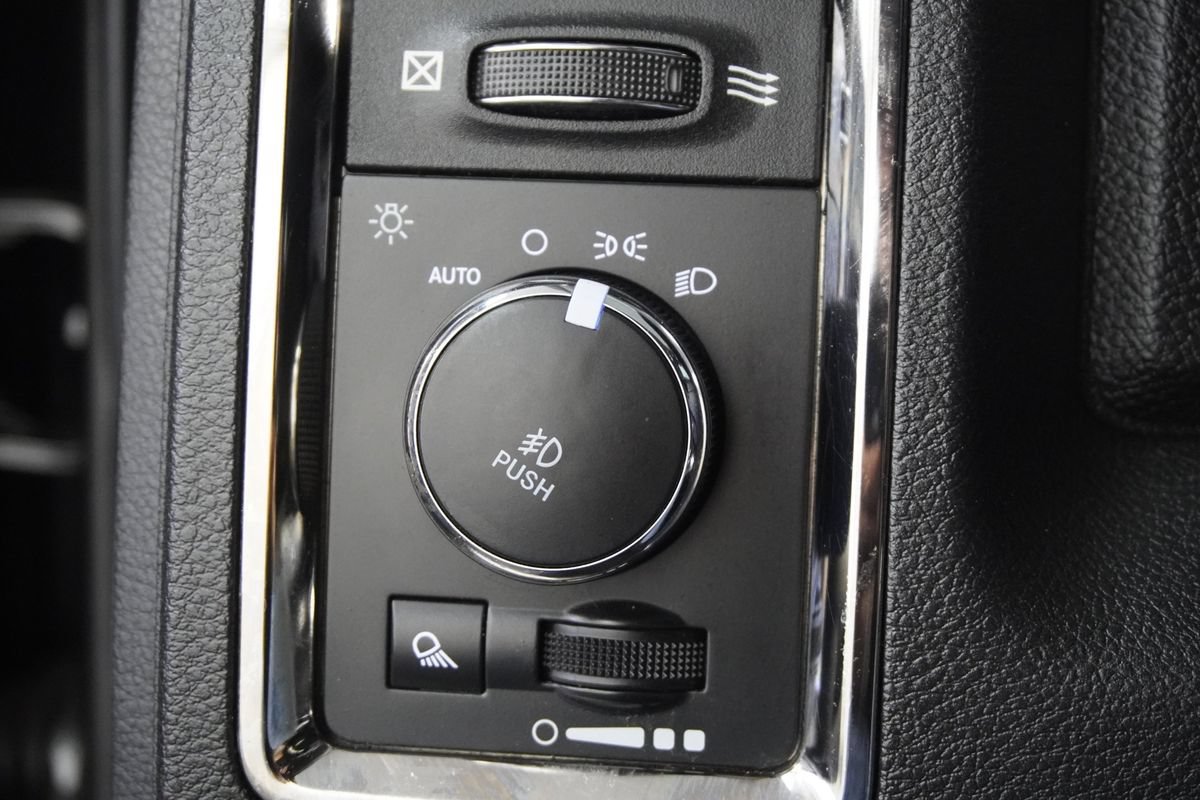 Used 2018 RAM 1500 Sport w/ Convenience Group AWD/4WD image 17