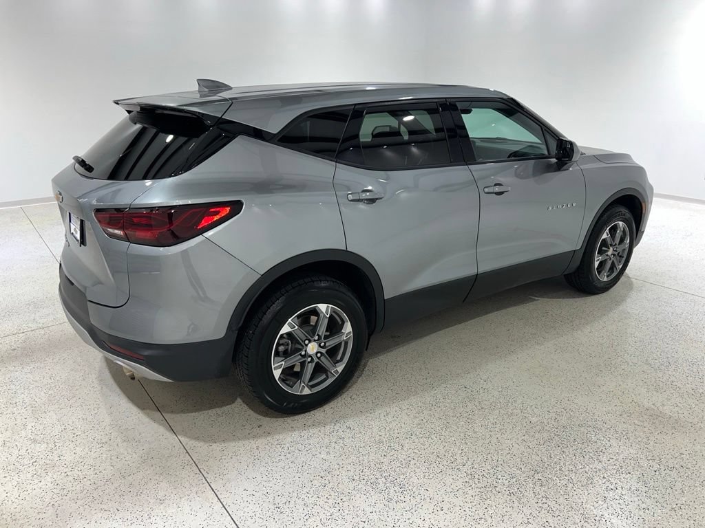 Used 2023 Chevrolet Blazer LT AWD/4WD image 5