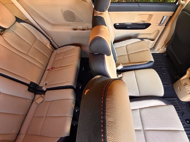 Used 2015 Kia Sedona SX FWD image 36
