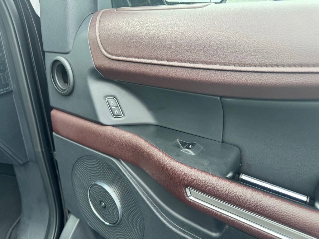 Used 2024 Ford Expedition Max Limited image 16