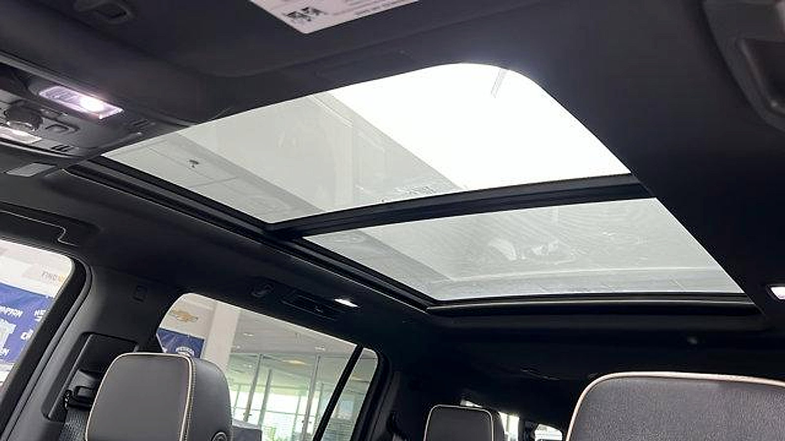 New 2025 Chevrolet Suburban Premier w/ Sun And Tow Package image 29