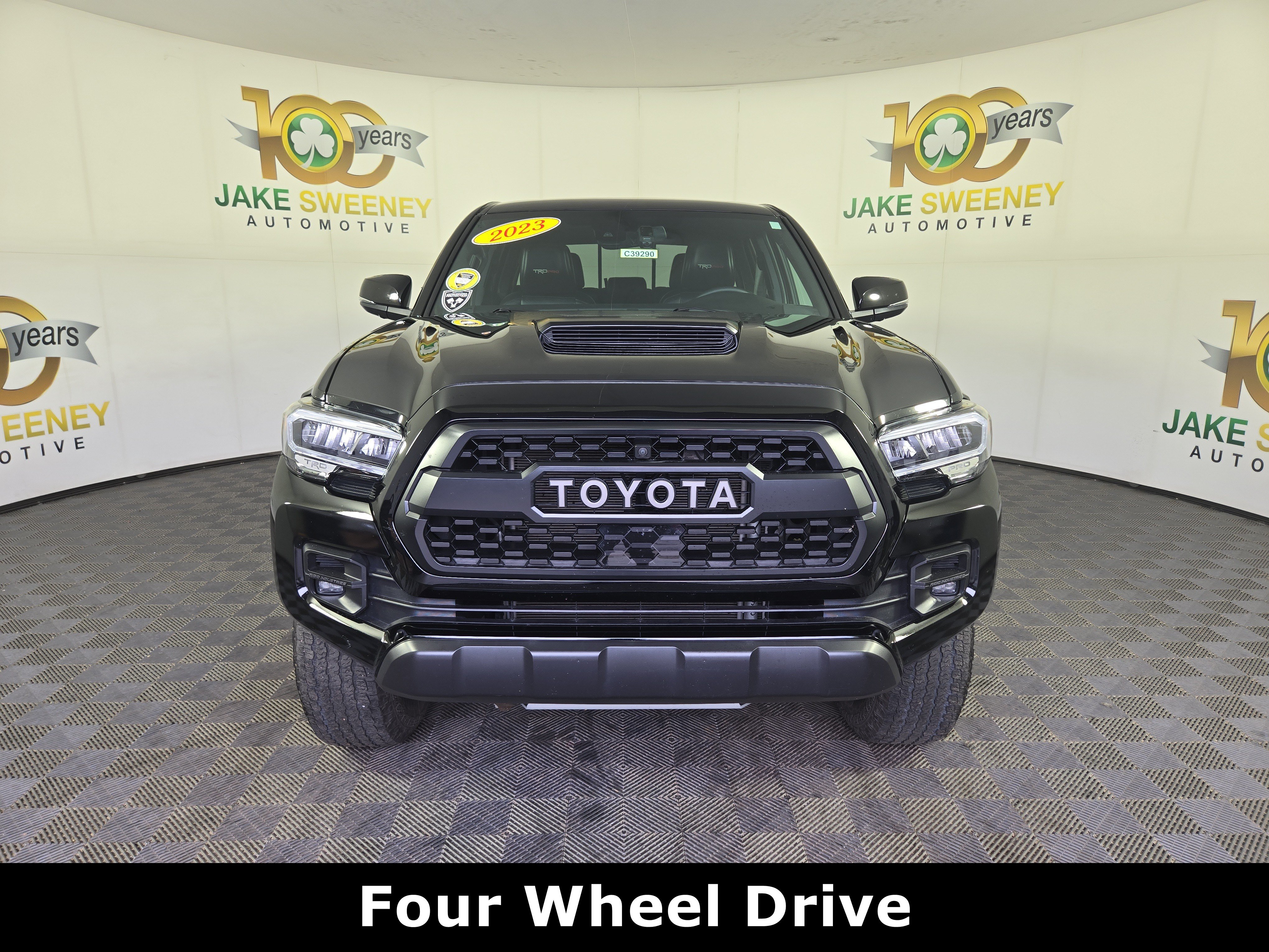 Used 2023 Toyota Tacoma TRD Pro AWD/4WD image 3