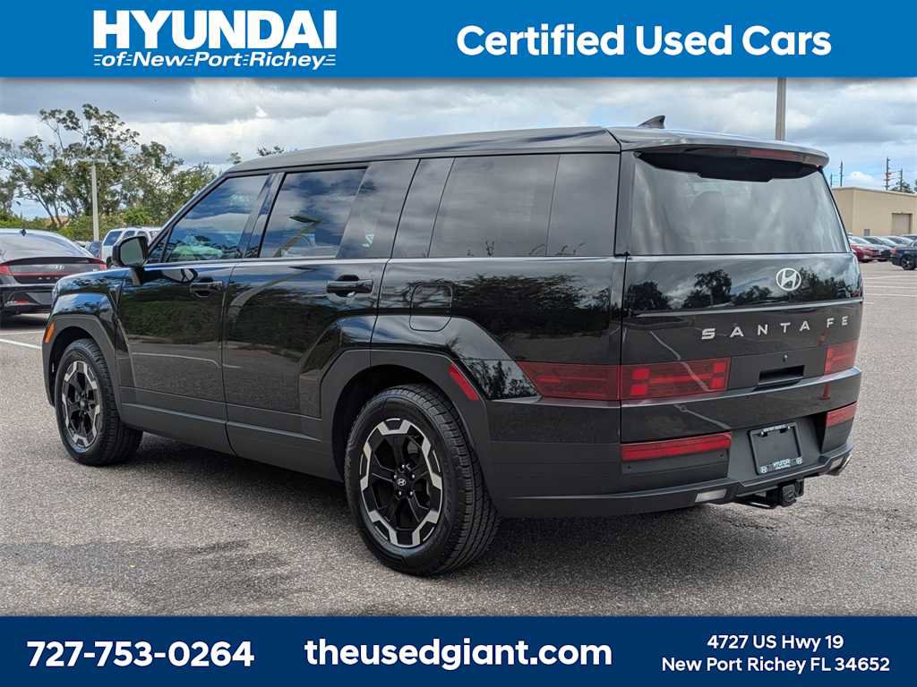 Used 2024 Hyundai Santa Fe SE image 3