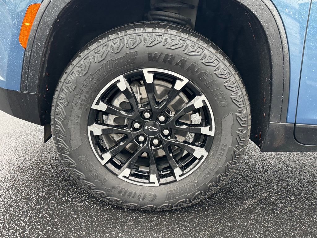 Used 2024 Chevrolet Traverse Z71 image 9