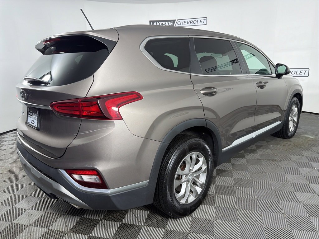 Used 2019 Hyundai Santa Fe SE image 5