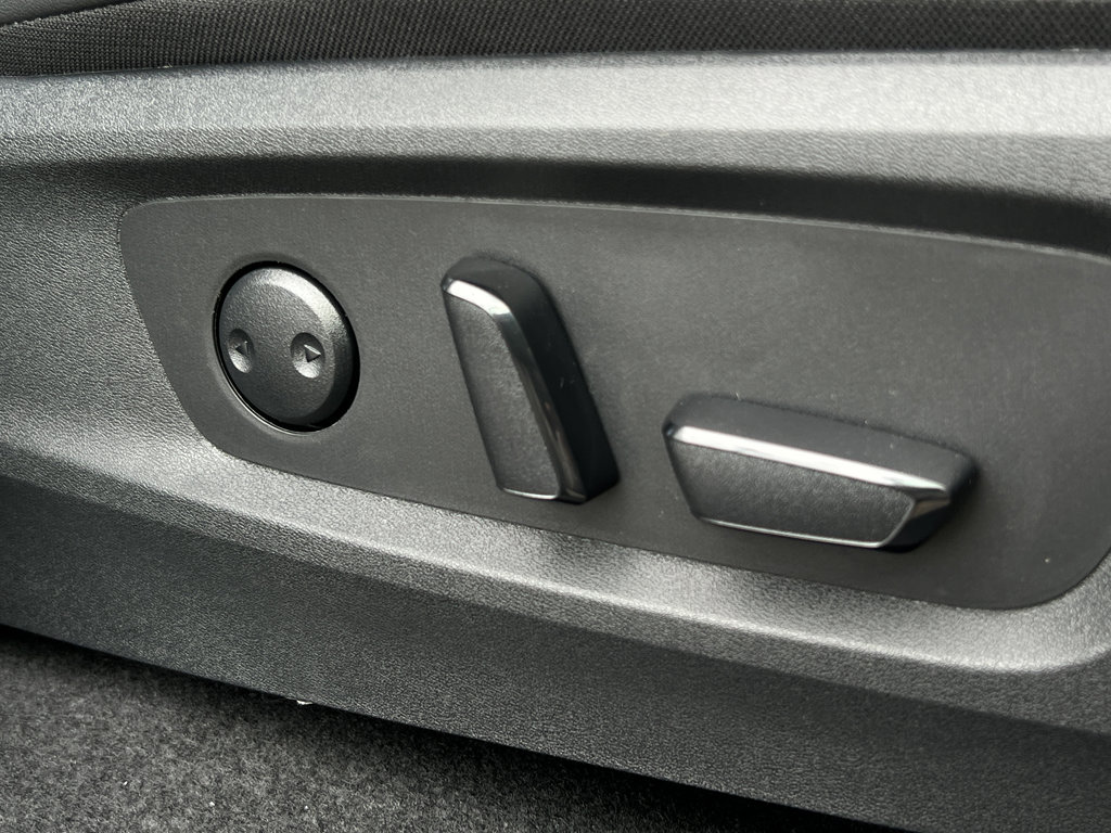 New 2025 Nissan Pathfinder Platinum w/ Cargo Package image 23