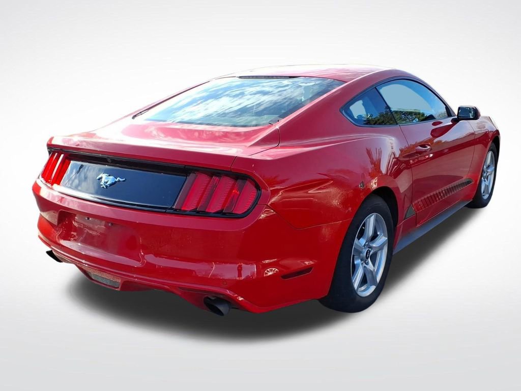 Used 2015 Ford Mustang EcoBoost image 3