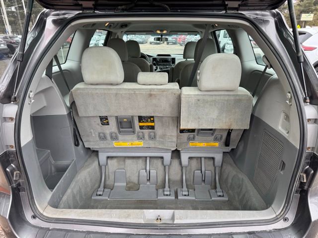 Used 2014 Toyota Sienna L FWD image 23