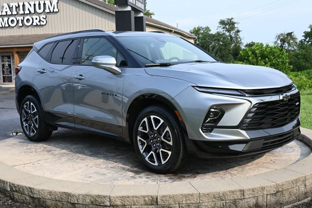 Used 2024 Chevrolet Blazer RS w/ Enhanced Convenience Package AWD/4WD image 3
