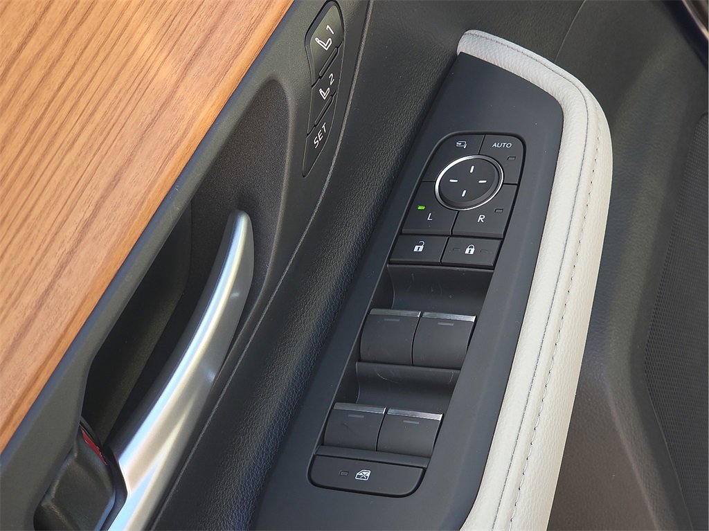 New 2026 Toyota Grand Highlander Limited image 18