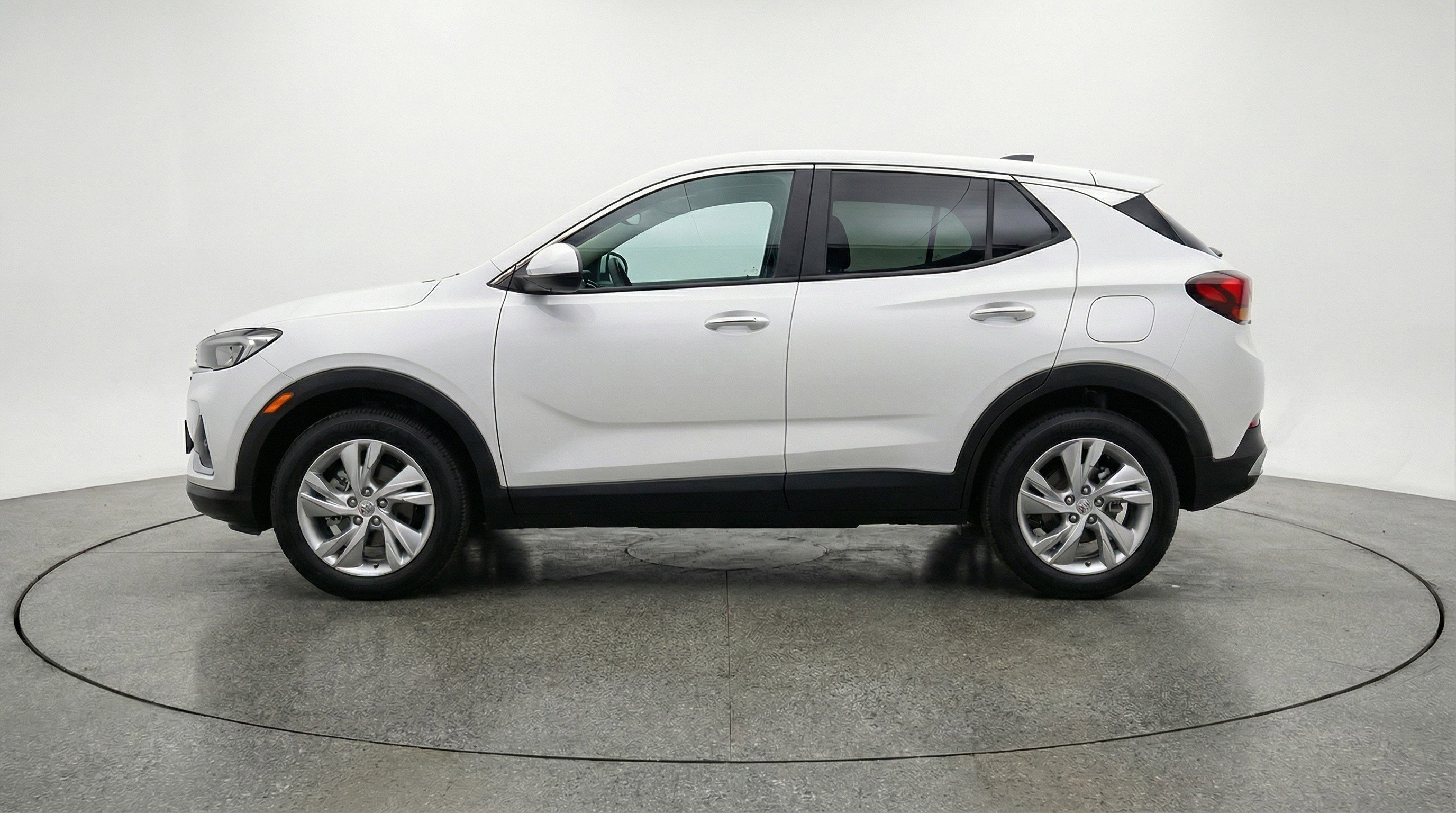 Used 2025 Buick Encore GX Preferred image 5