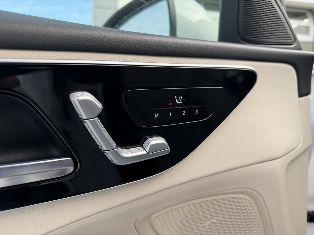 Used 2025 Mercedes-Benz C 300 C 300 image 23