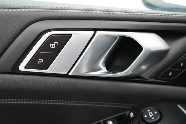 Used 2026 BMW X7 M60i image 14