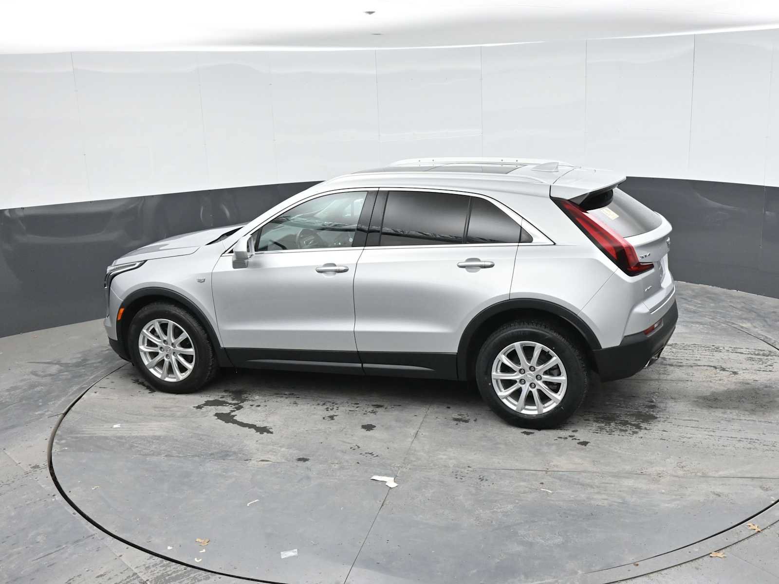 Used 2019 Cadillac XT4 Luxury w/ Cold Weather Package AWD/4WD image 27