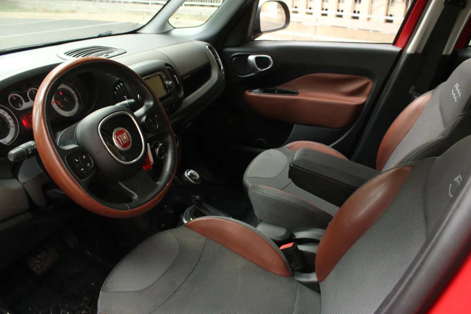 Used 2015 FIAT 500L Trekking FWD image 13