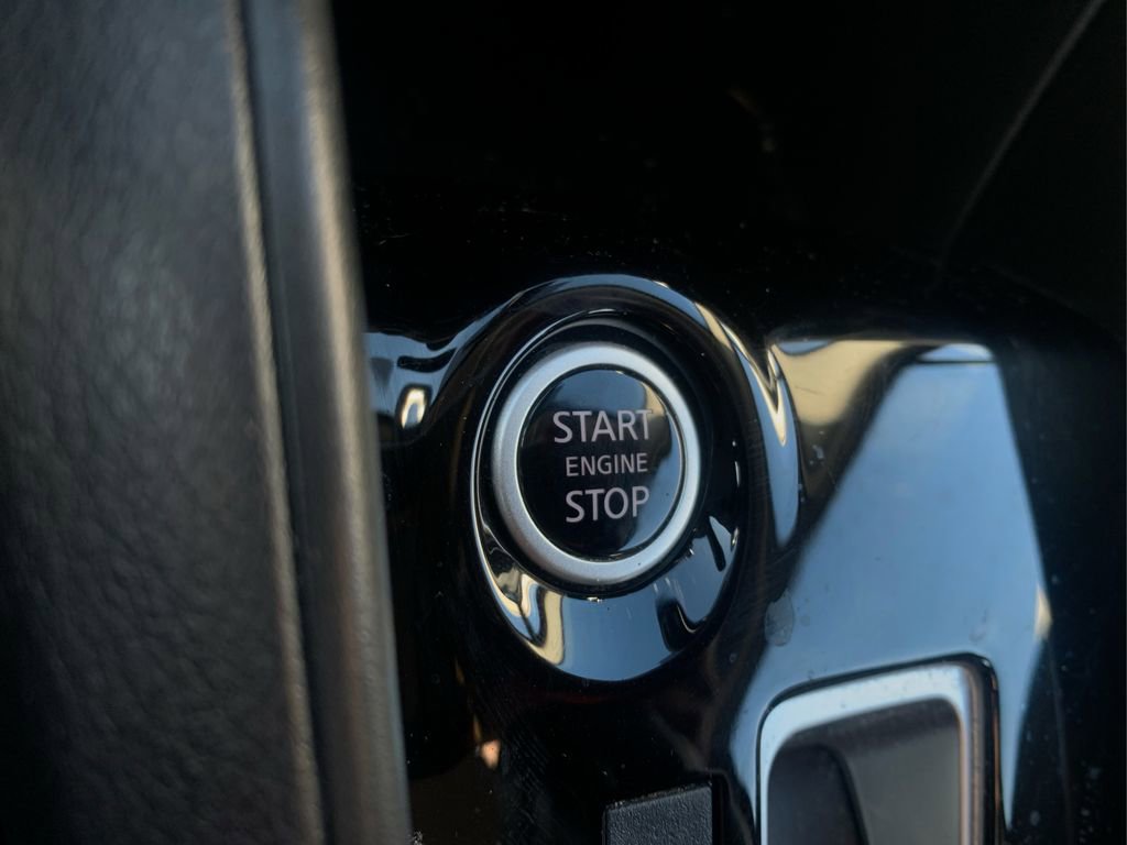 Certified 2022 Nissan Versa SV image 23