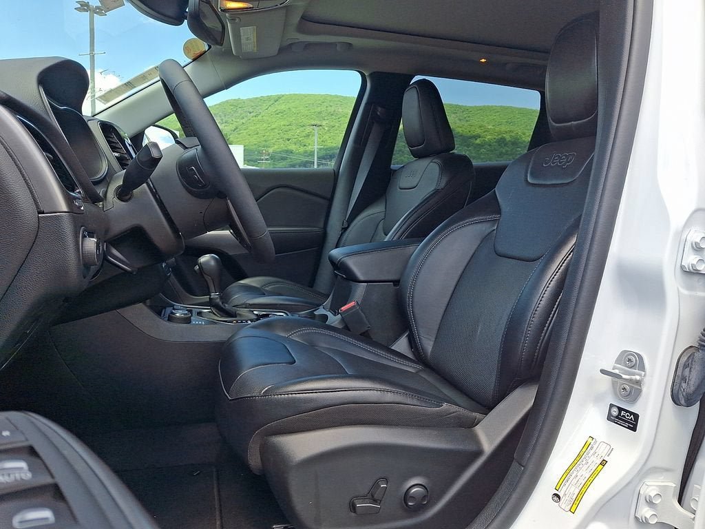 Used 2022 Jeep Cherokee Limited AWD/4WD image 13
