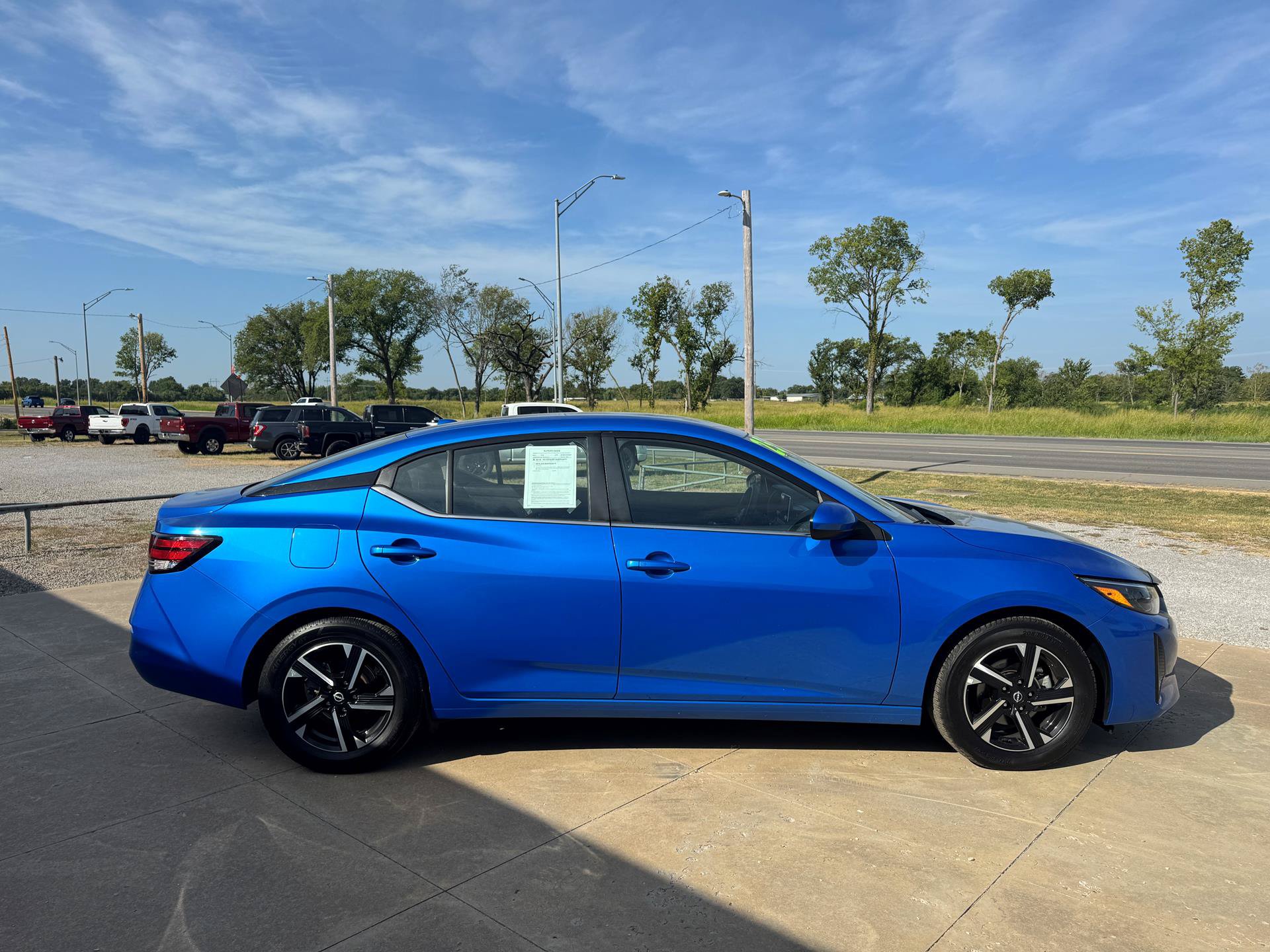 Used 2025 Nissan Sentra SV FWD image 7