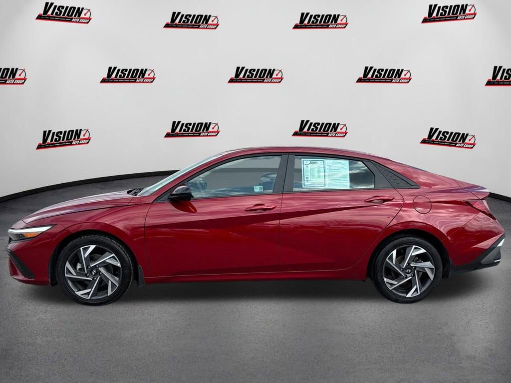 Certified 2025 Hyundai Elantra Sport image 8