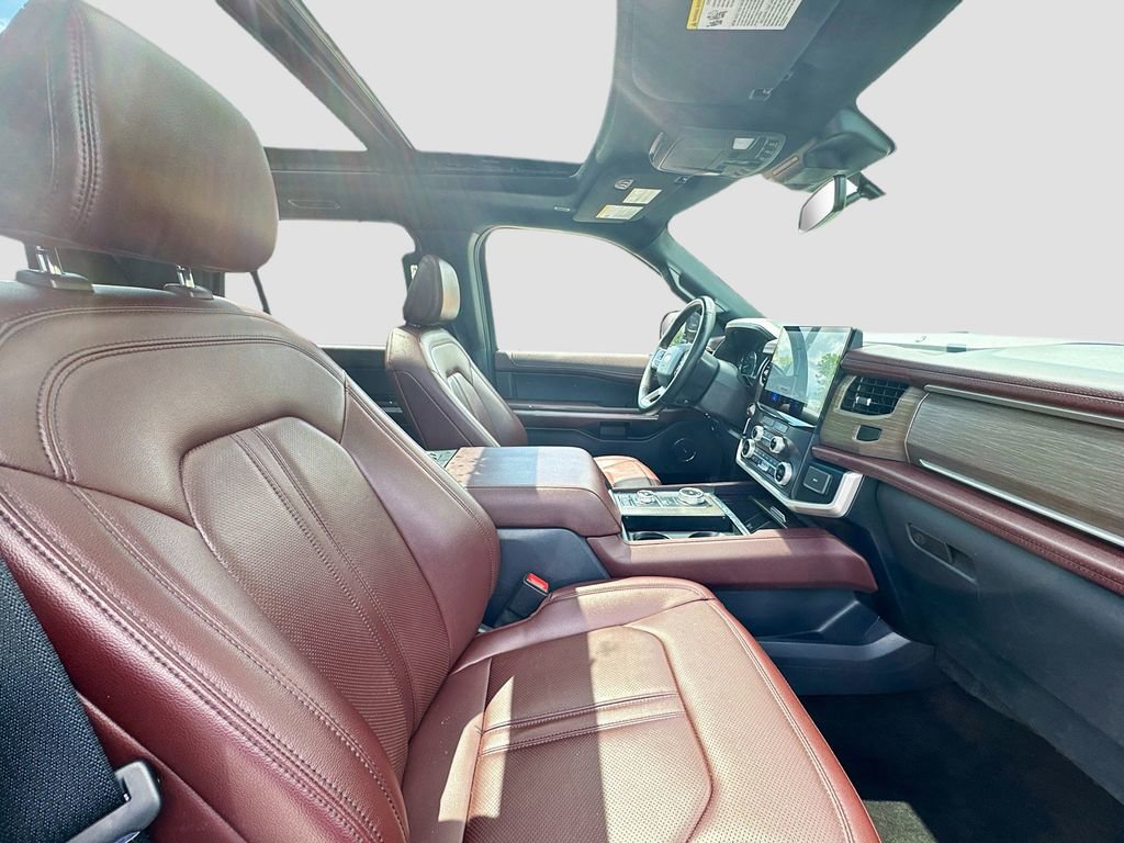 Used 2022 Ford Expedition Limited AWD/4WD image 31