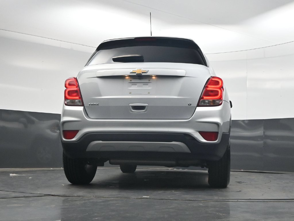 Used 2020 Chevrolet Trax LT w/ LT Convenience Package FWD image 32