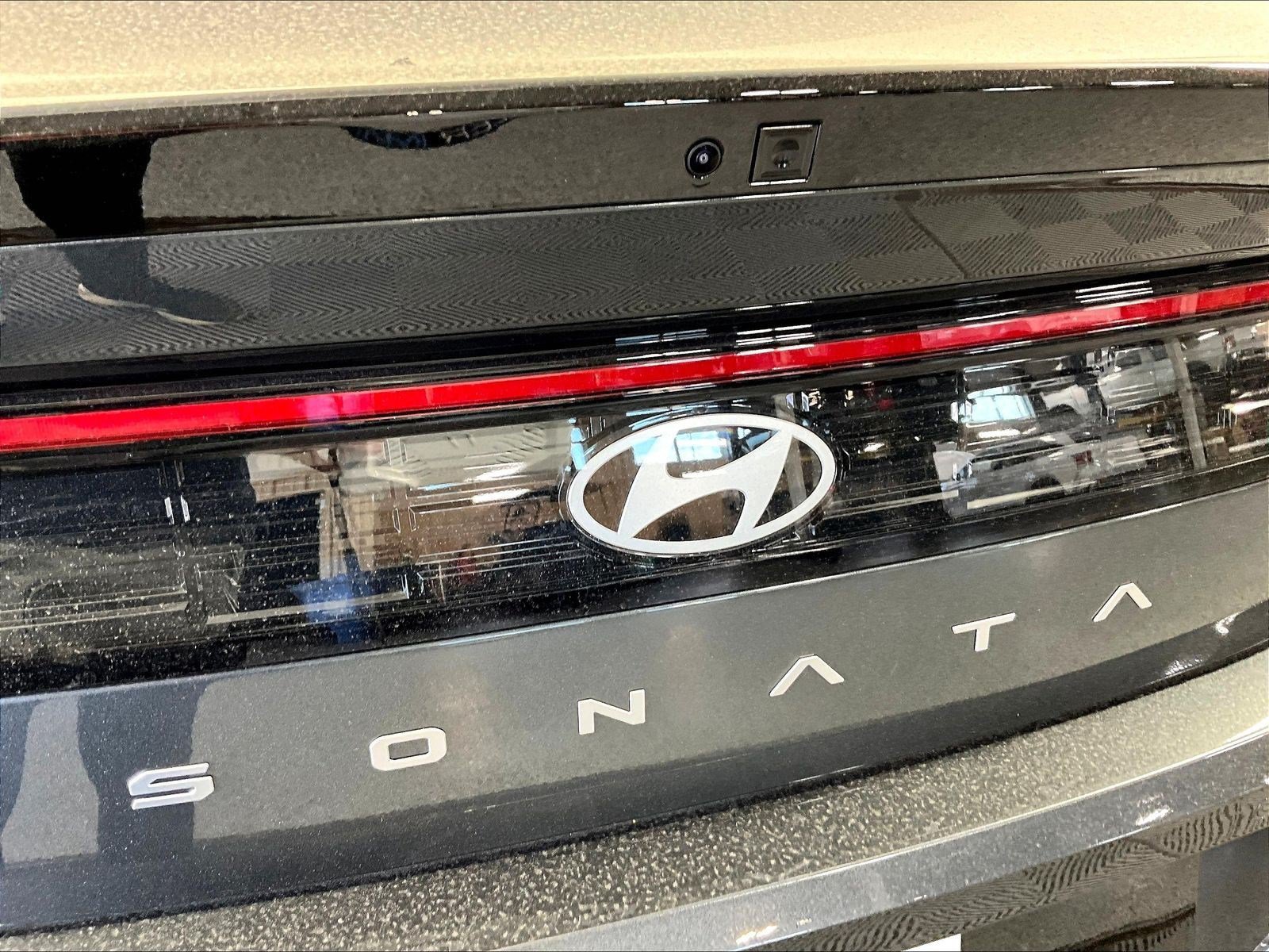 New 2026 Hyundai Sonata Limited FWD image 13