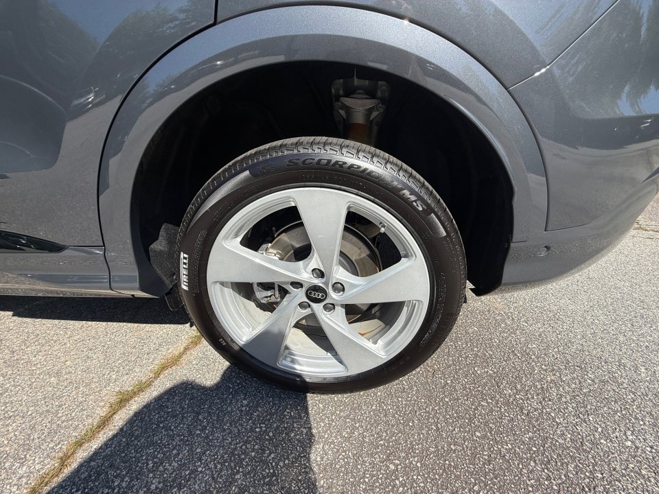 New 2025 Audi Q5 Premium Plus image 22