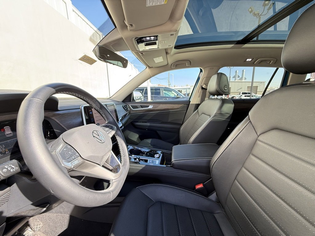 Used 2025 Volkswagen Atlas SEL image 5