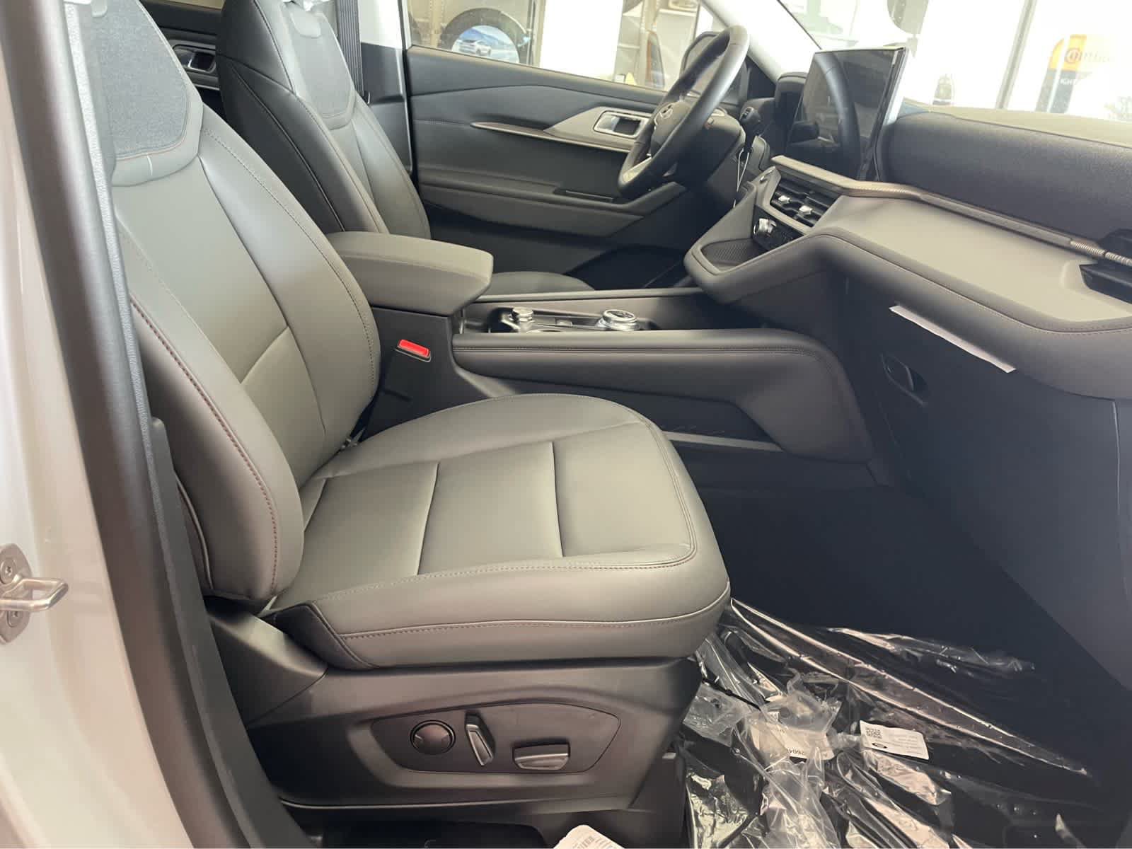 New 2026 Ford Explorer Active w/ Active Comfort Package AWD/4WD image 39