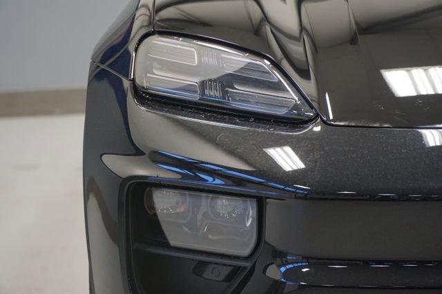 New 2026 Porsche Macan 4 Electric AWD/4WD image 15