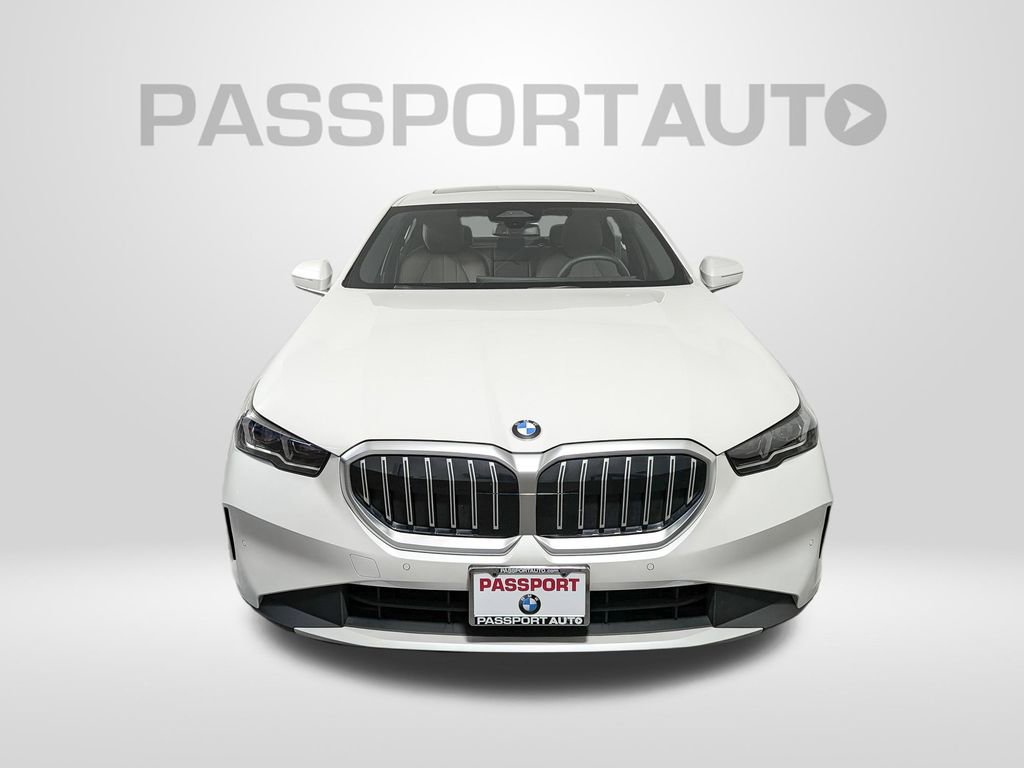 Used 2025 BMW 530i xDrive AWD/4WD image 10