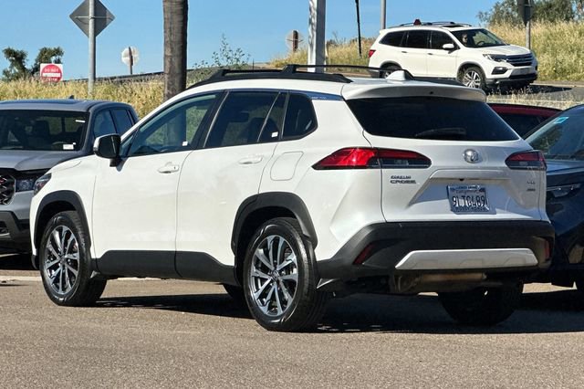 Used 2024 Toyota Corolla Cross XLE w/ Convenience Package image 8