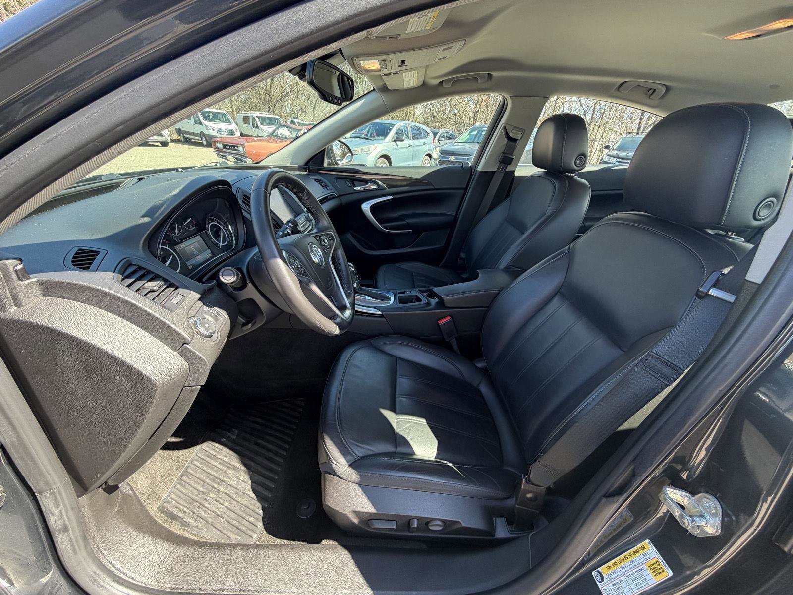 Used 2015 Buick Regal Premium image 12
