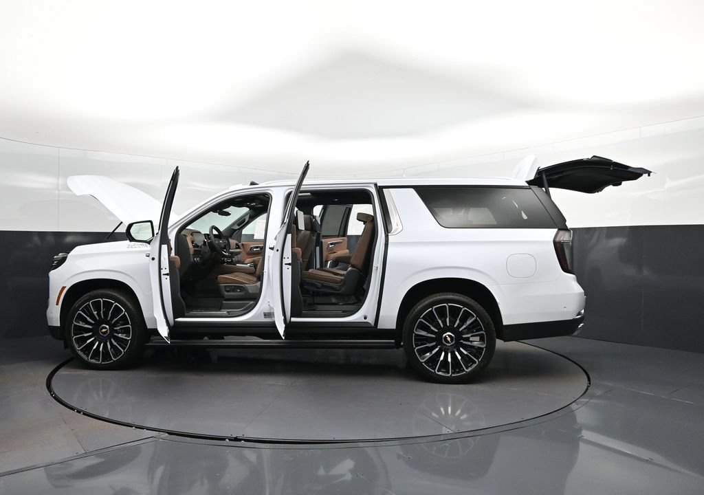 New 2026 Chevrolet Suburban High Country AWD/4WD image 47