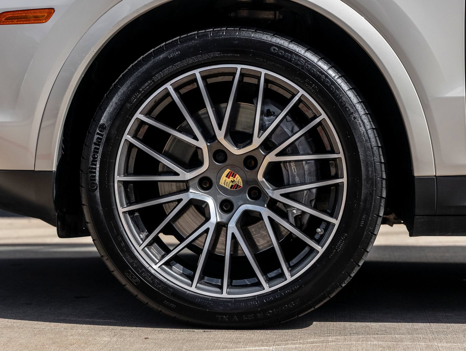 Certified 2023 Porsche Cayenne AWD/4WD image 15