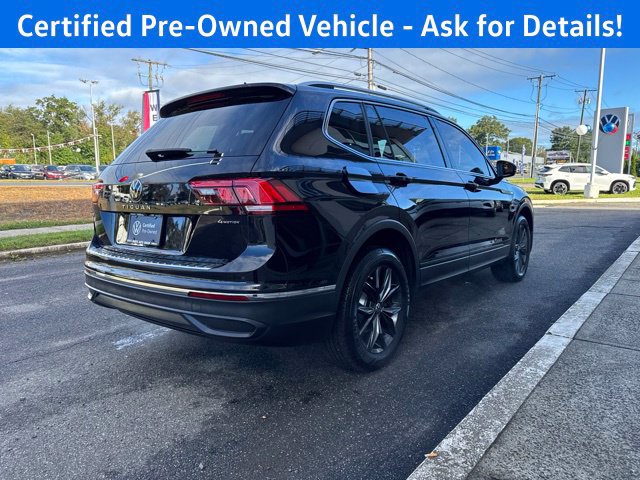 Certified 2022 Volkswagen Tiguan SE w/ Panoramic Sunroof Package AWD/4WD image 9