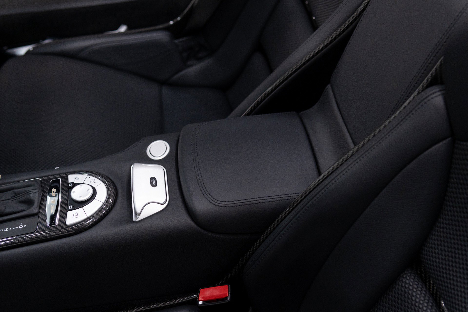 Used 2009 Mercedes-Benz SLR image 43