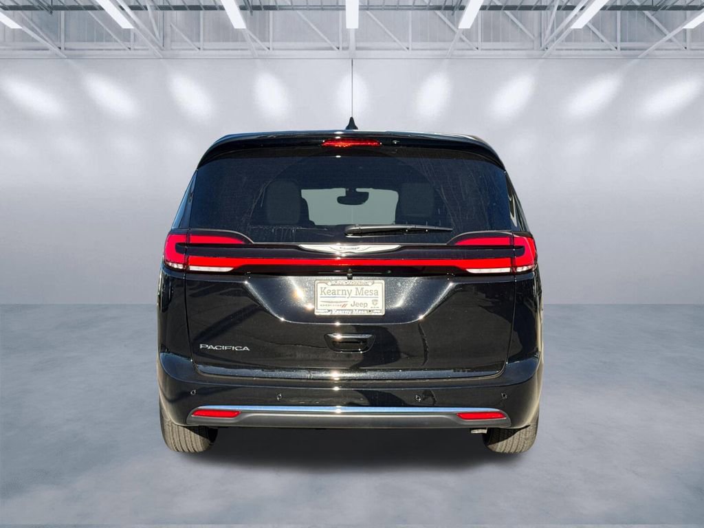 New 2026 Chrysler Pacifica Select FWD image 5