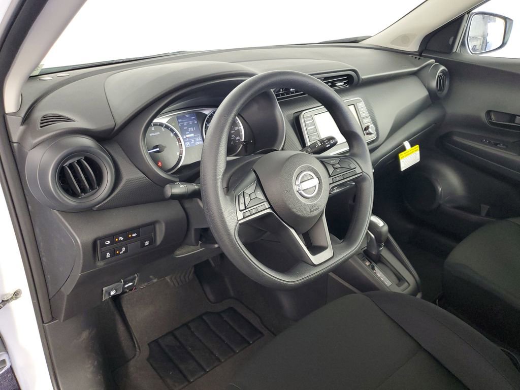 Used 2025 Nissan Kicks Play S FWD image 11