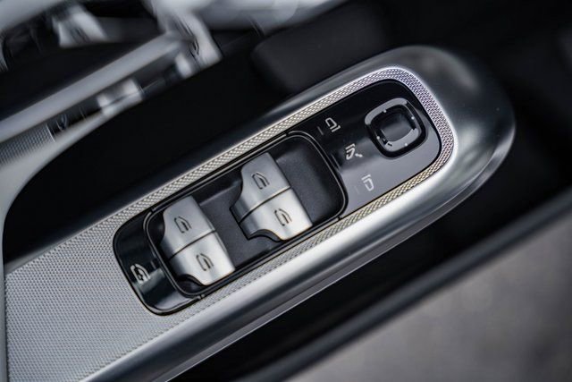 New 2026 Mercedes-Benz E 350 4MATIC Sedan image 37