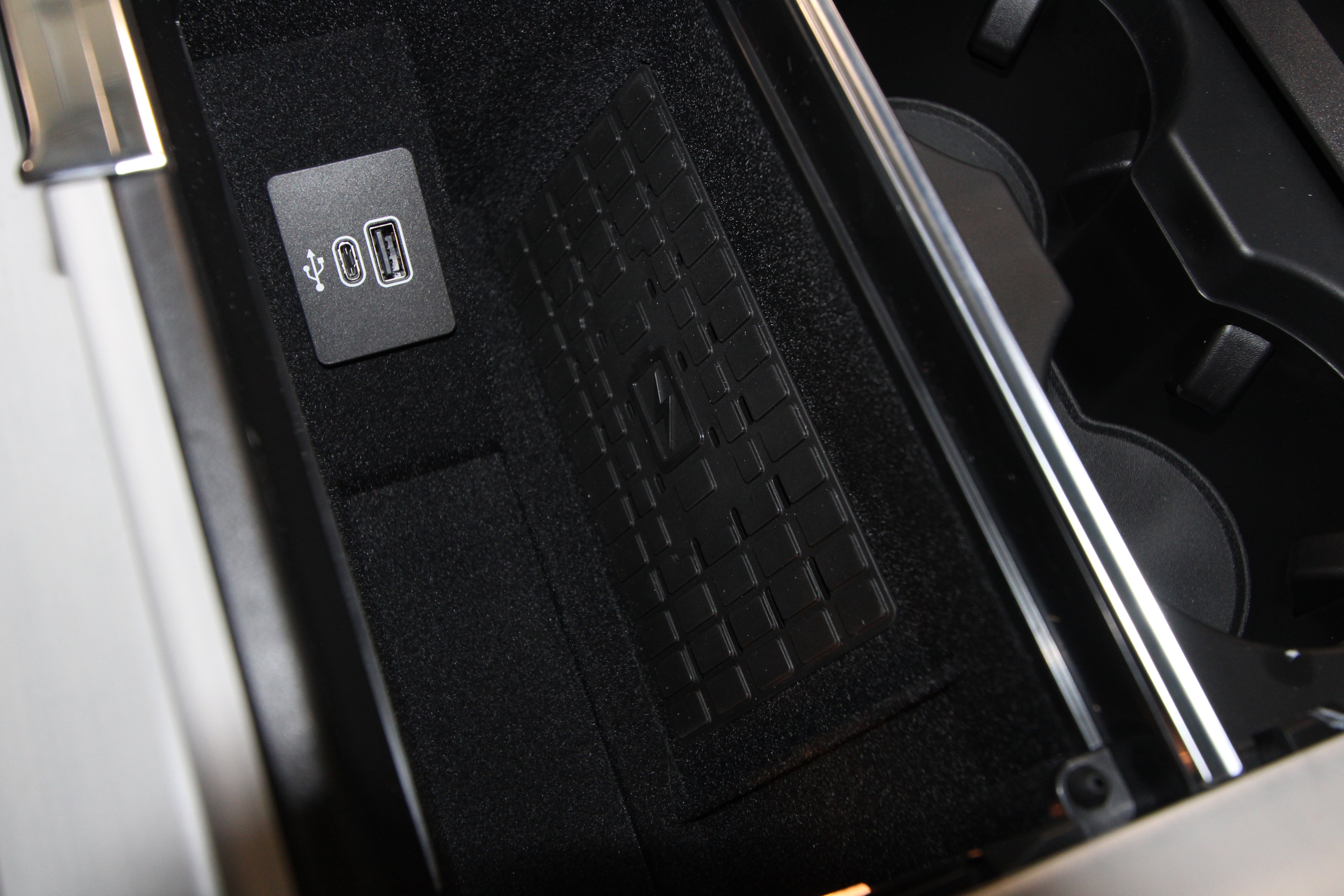 New 2026 Lincoln Navigator L Reserve AWD/4WD image 17