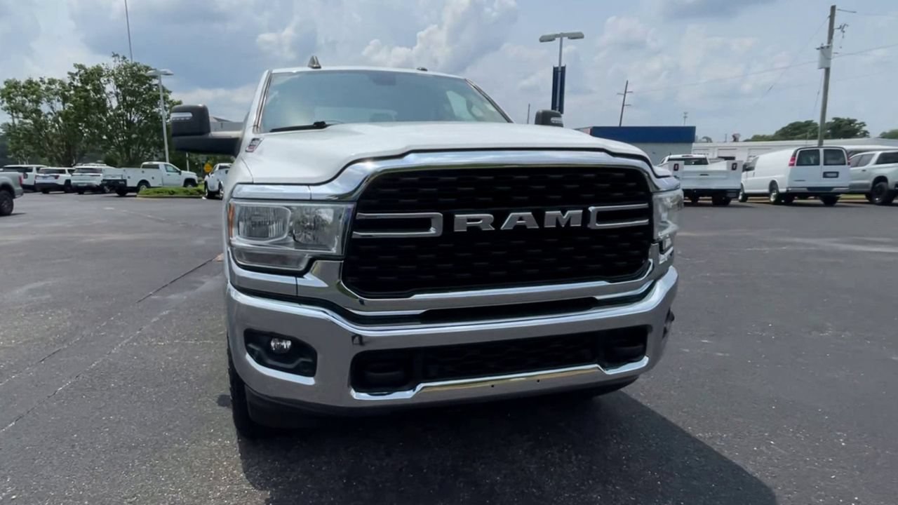 Used 2024 RAM 2500 Big Horn w/ Off Road Package AWD/4WD image 3