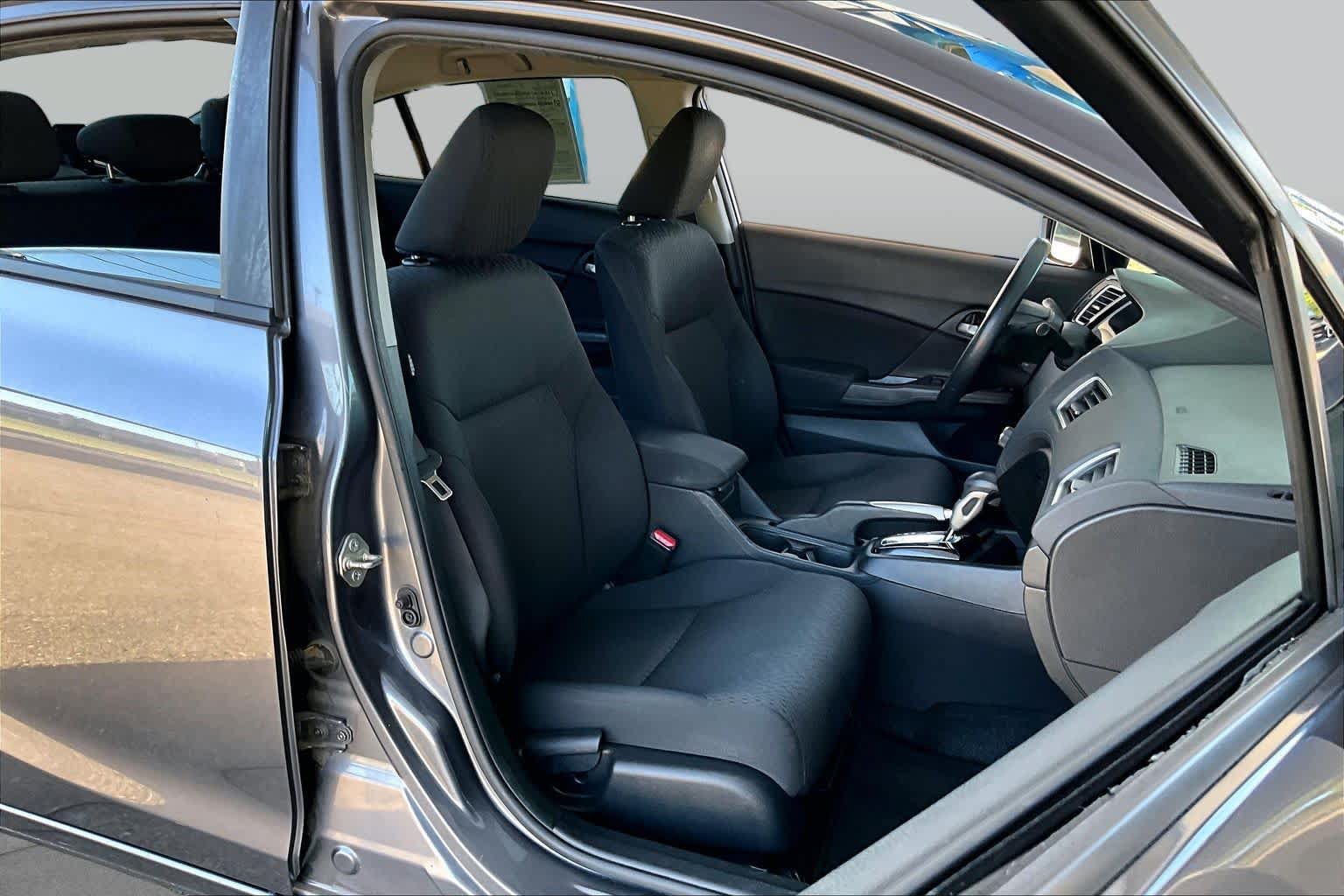 Used 2015 Honda Civic SE image 9