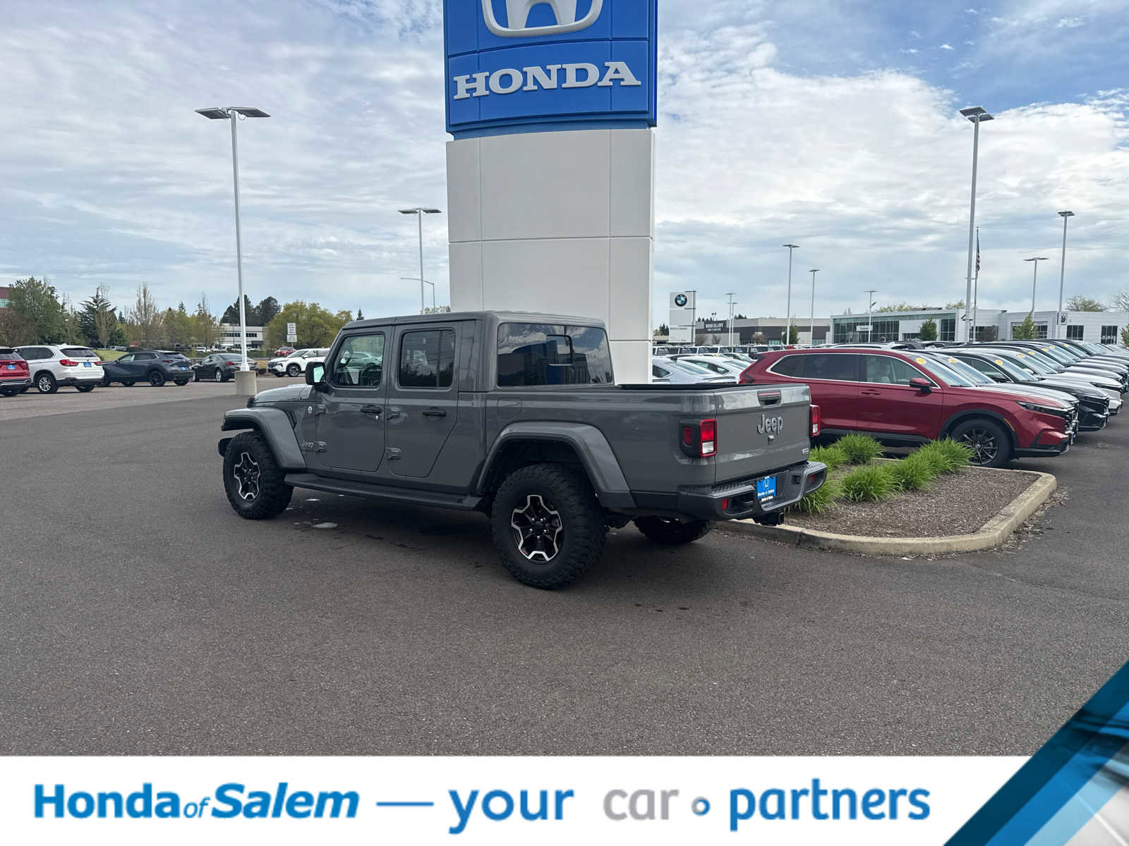 Used 2021 Jeep Gladiator Overland w/ Popular Equipment Package image 4