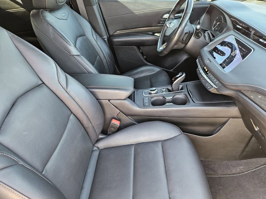 Used 2023 Cadillac XT4 Sport FWD image 17